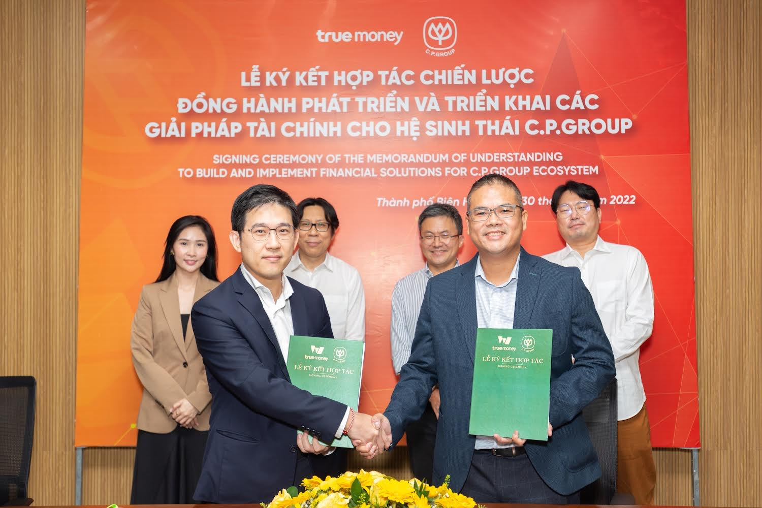 TẬP ĐOÀN C.P VIỆT NAM HỢP TÁC VỚI TRUEMONEY